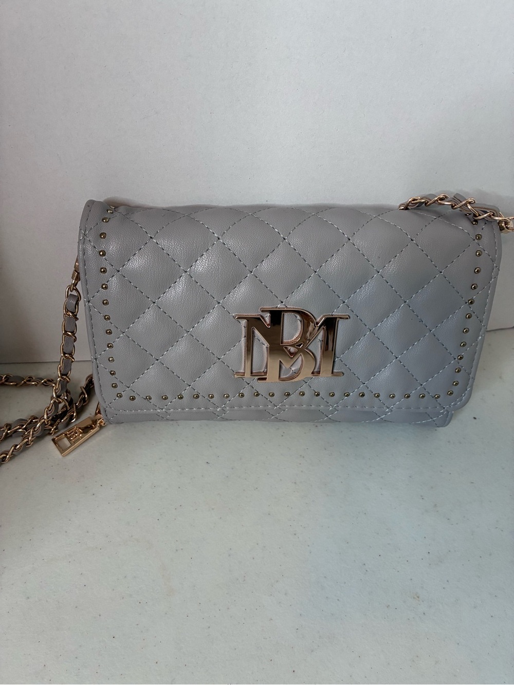 Badgley Mischka Gray Quilted Wallet Crossbody Bag Gold Chain Strap